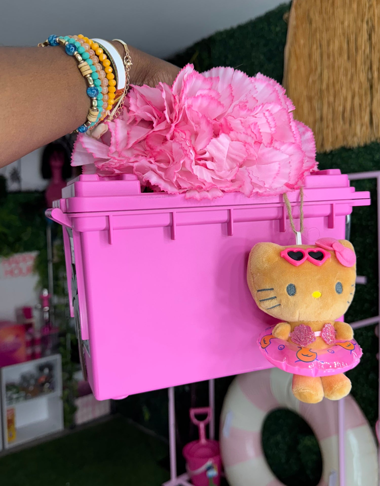 THE PINK TRUNK